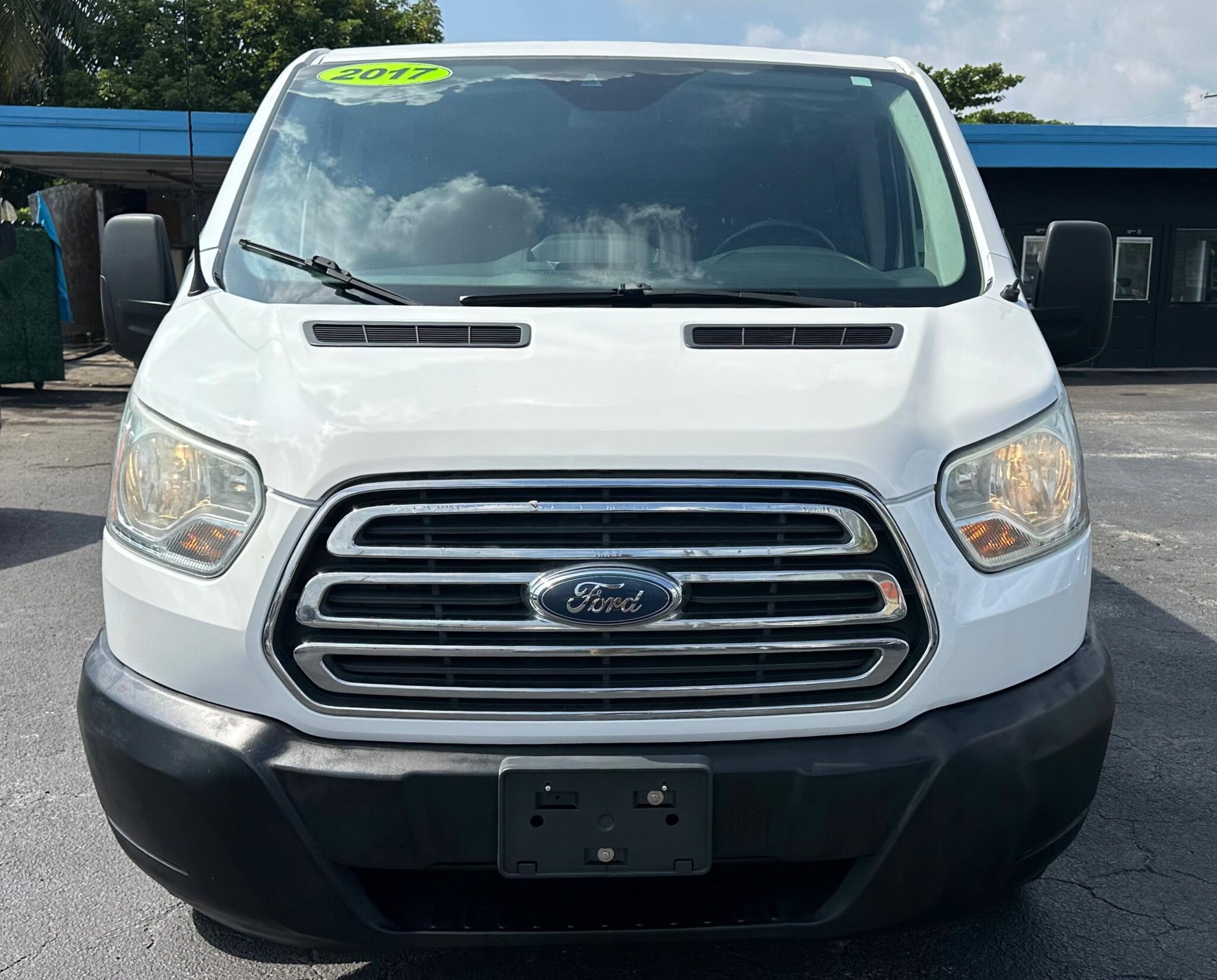 FORD TRANSIT 350 WAGON XLT W/LOW ROOF W/SLIDING SIDE DOOR VAN 3D 2017