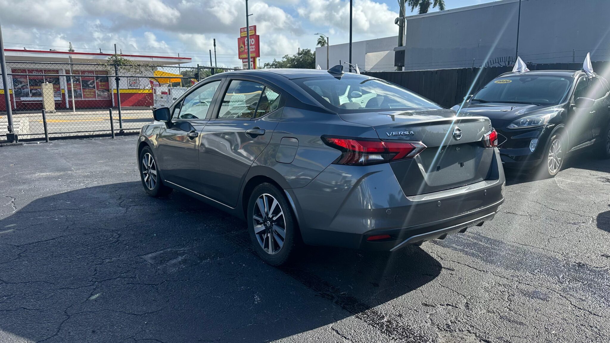 NISSAN VERSA SV SEDAN 4D 2021