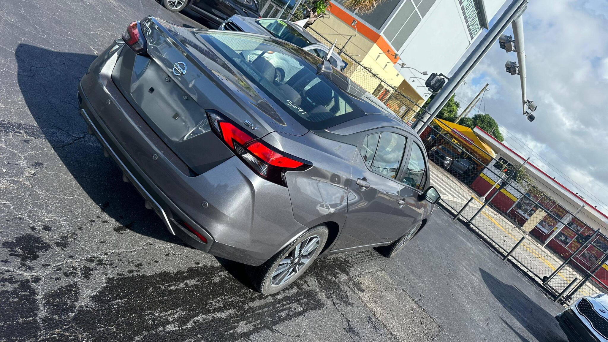 NISSAN VERSA SV SEDAN 4D 2021