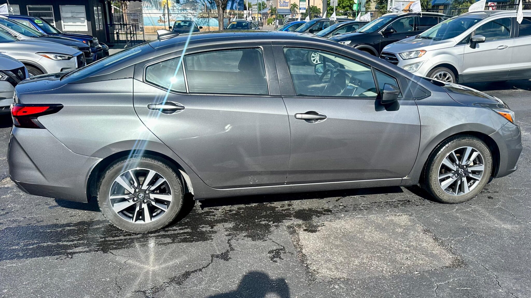 NISSAN VERSA SV SEDAN 4D 2021