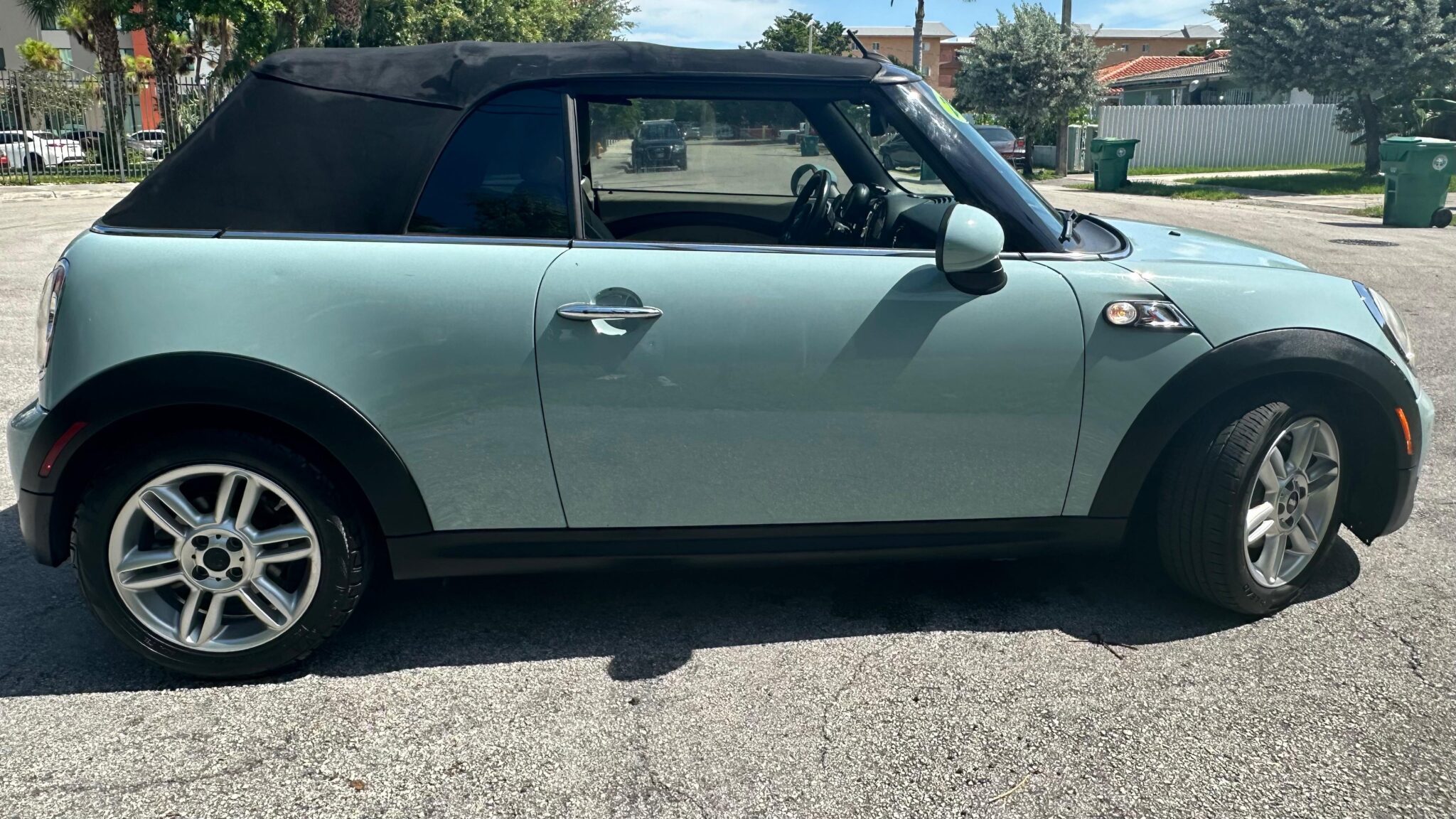 MINI CONVERTIBLE COOPER S CONVERTIBLE 2D 2012