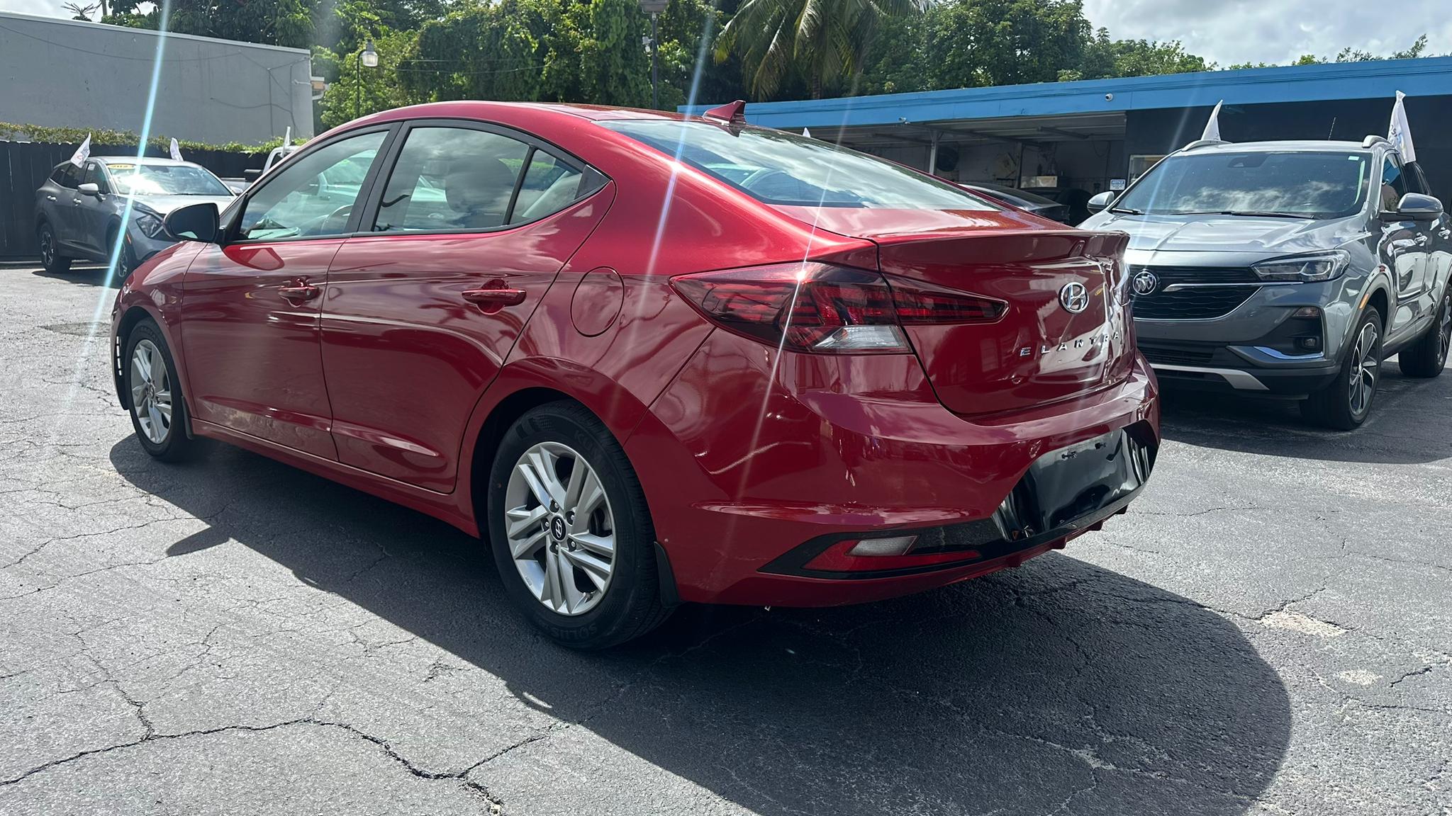 HYUNDAI ELANTRA SEL SEDAN 4D 2020