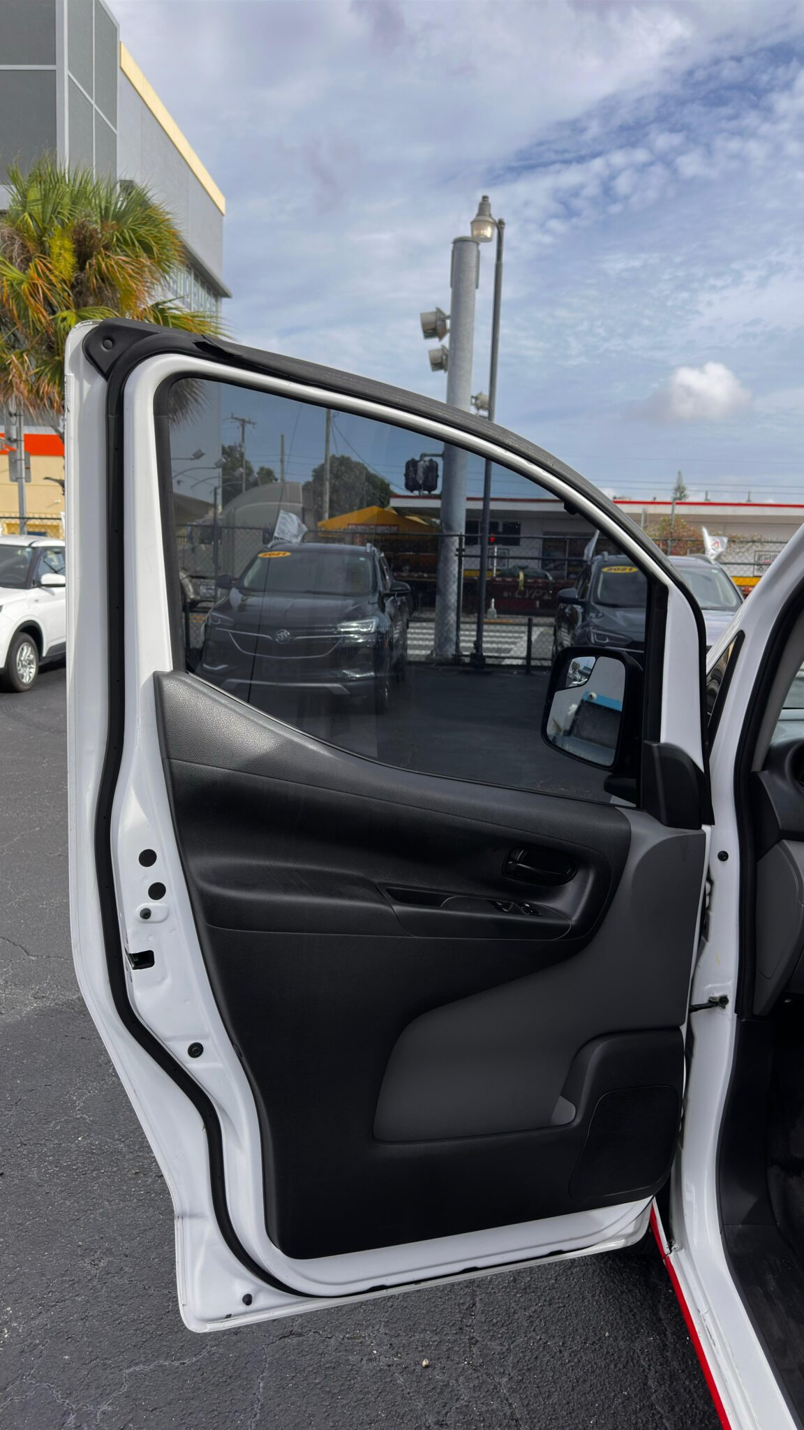 NISSAN NV200 S VAN 4D 2020