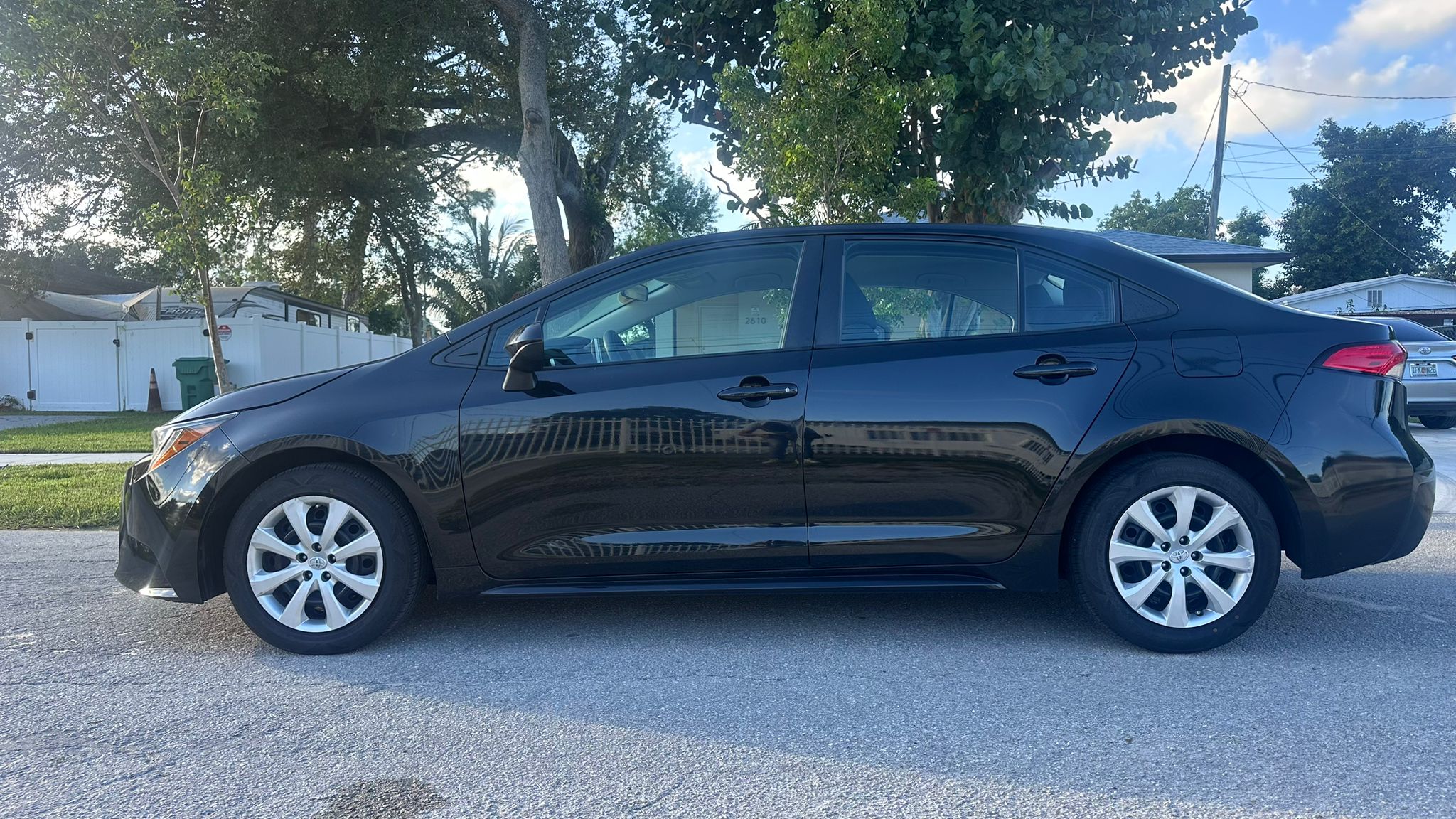 TOYOTA COROLLA LE SEDAN 4D 2020