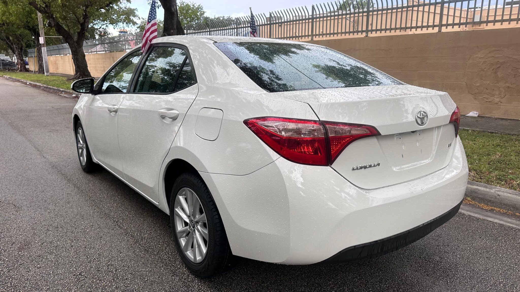 TOYOTA COROLLA LE SEDAN 4D 2018