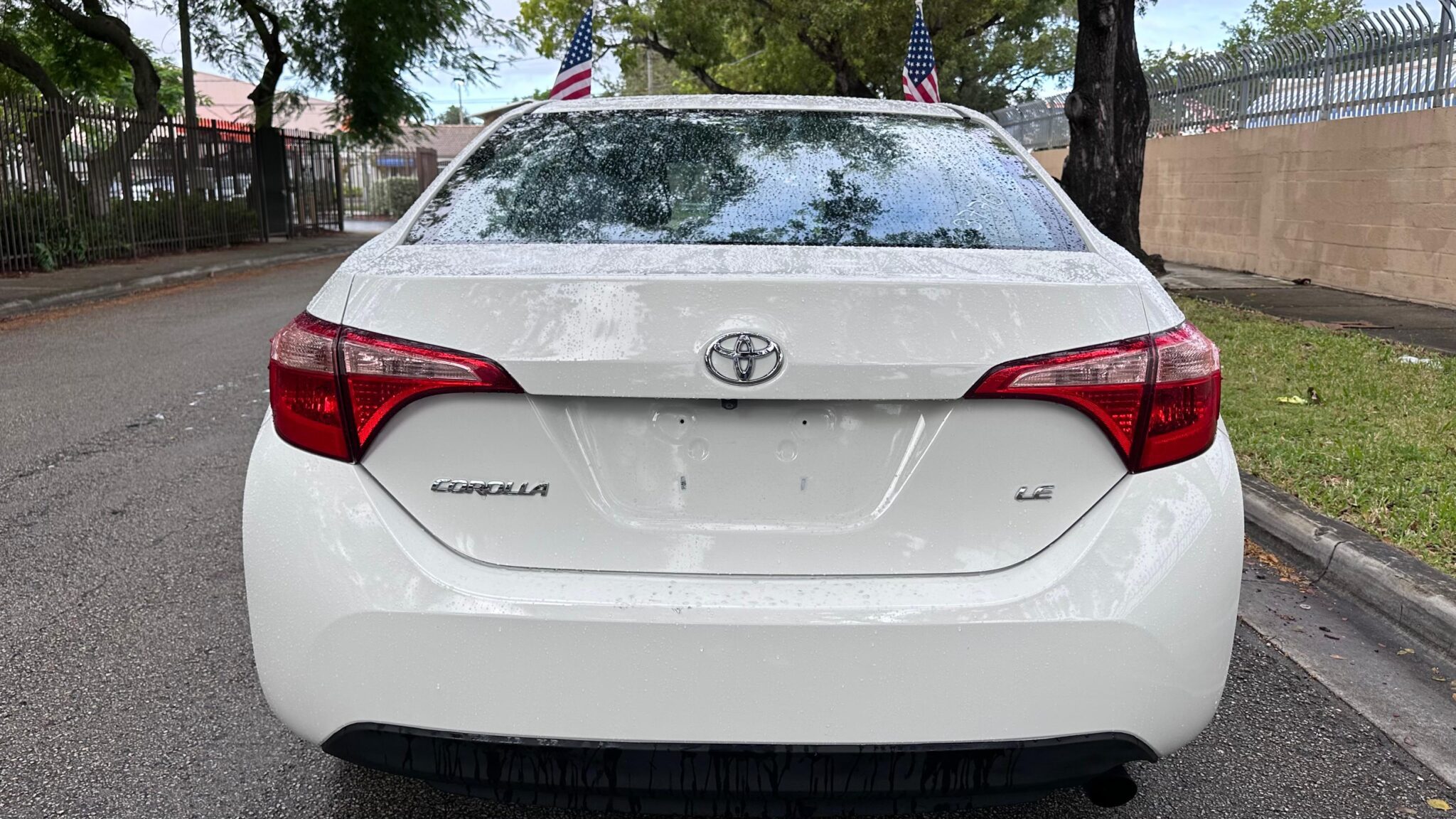 TOYOTA COROLLA LE SEDAN 4D 2018