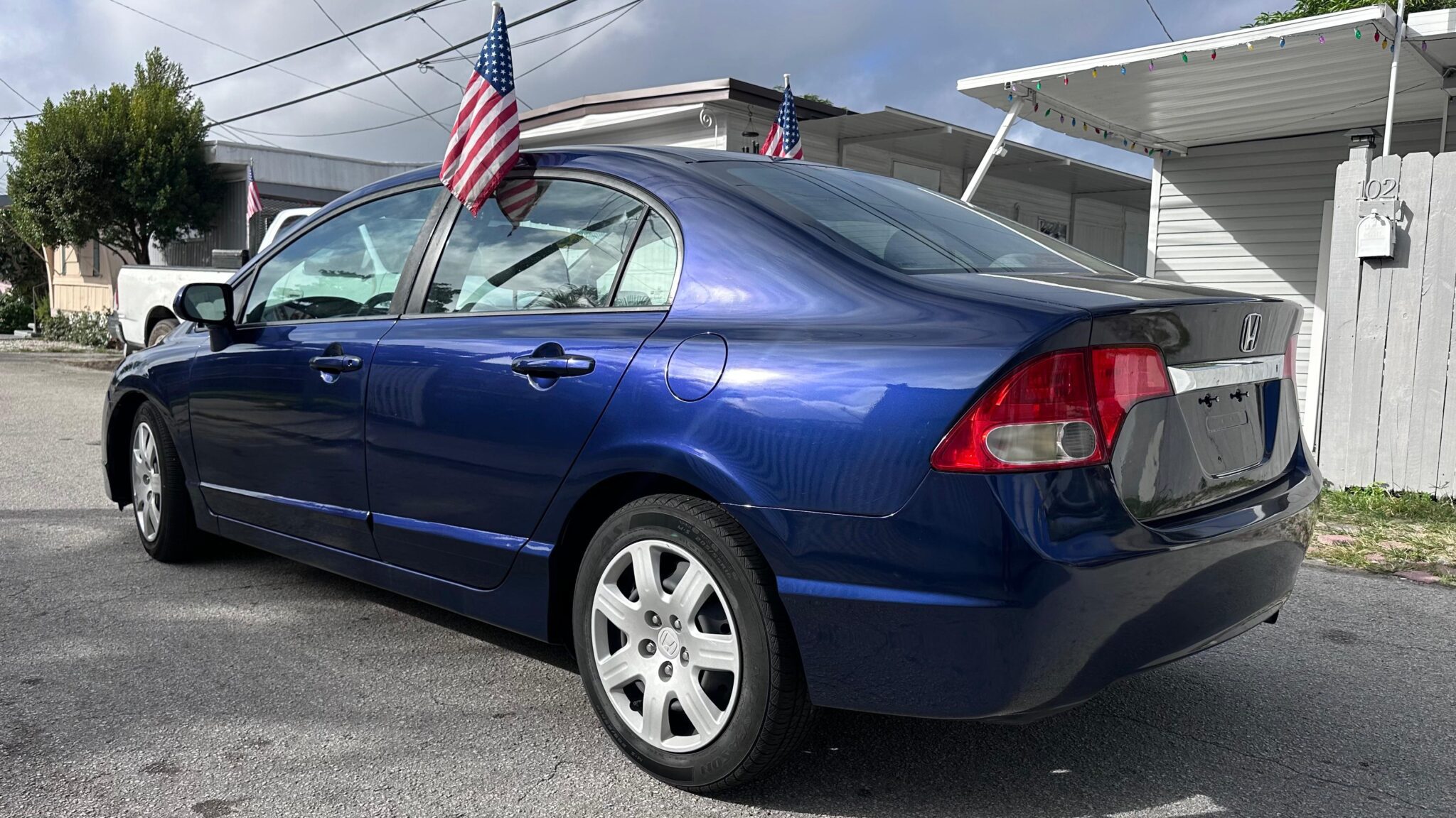 HONDA CIVIC LX SEDAN 4D 2009