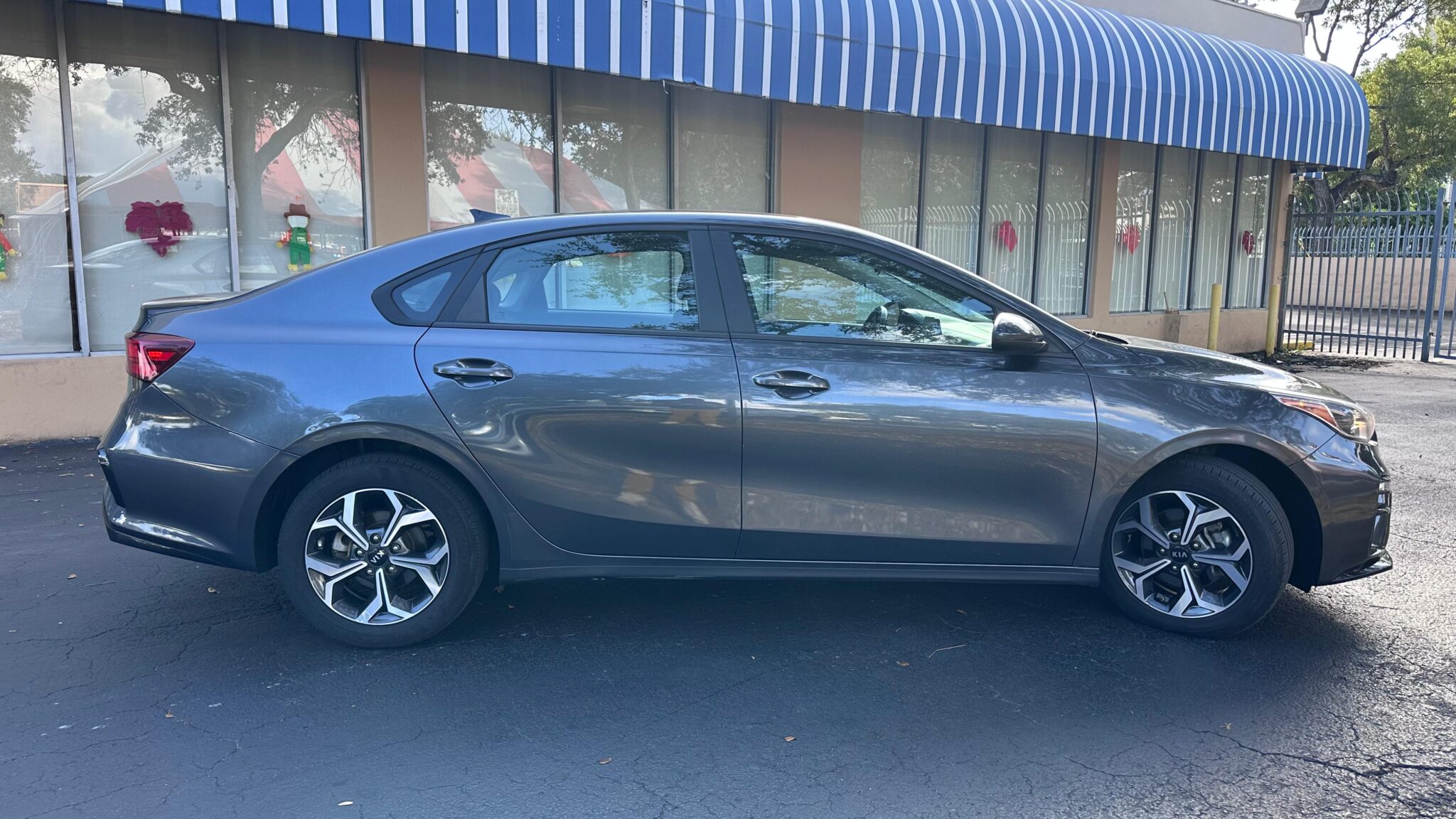 KIA FORTE LXS SEDAN 4D 2021