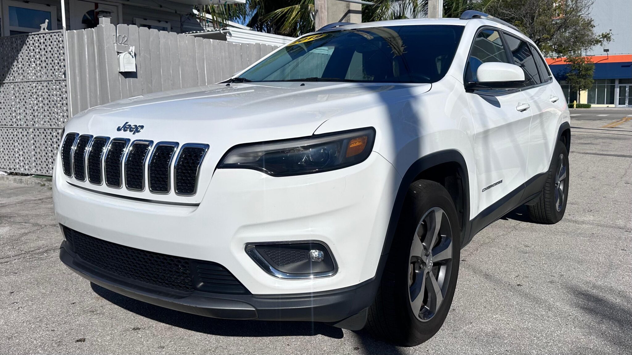 JEEP CHEROKEE LIMITED SPORT UTILITY 4D 2019