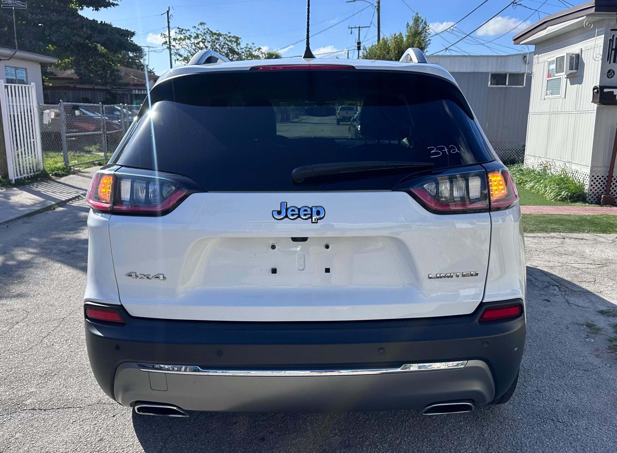 JEEP CHEROKEE LIMITED SPORT UTILITY 4D 2019