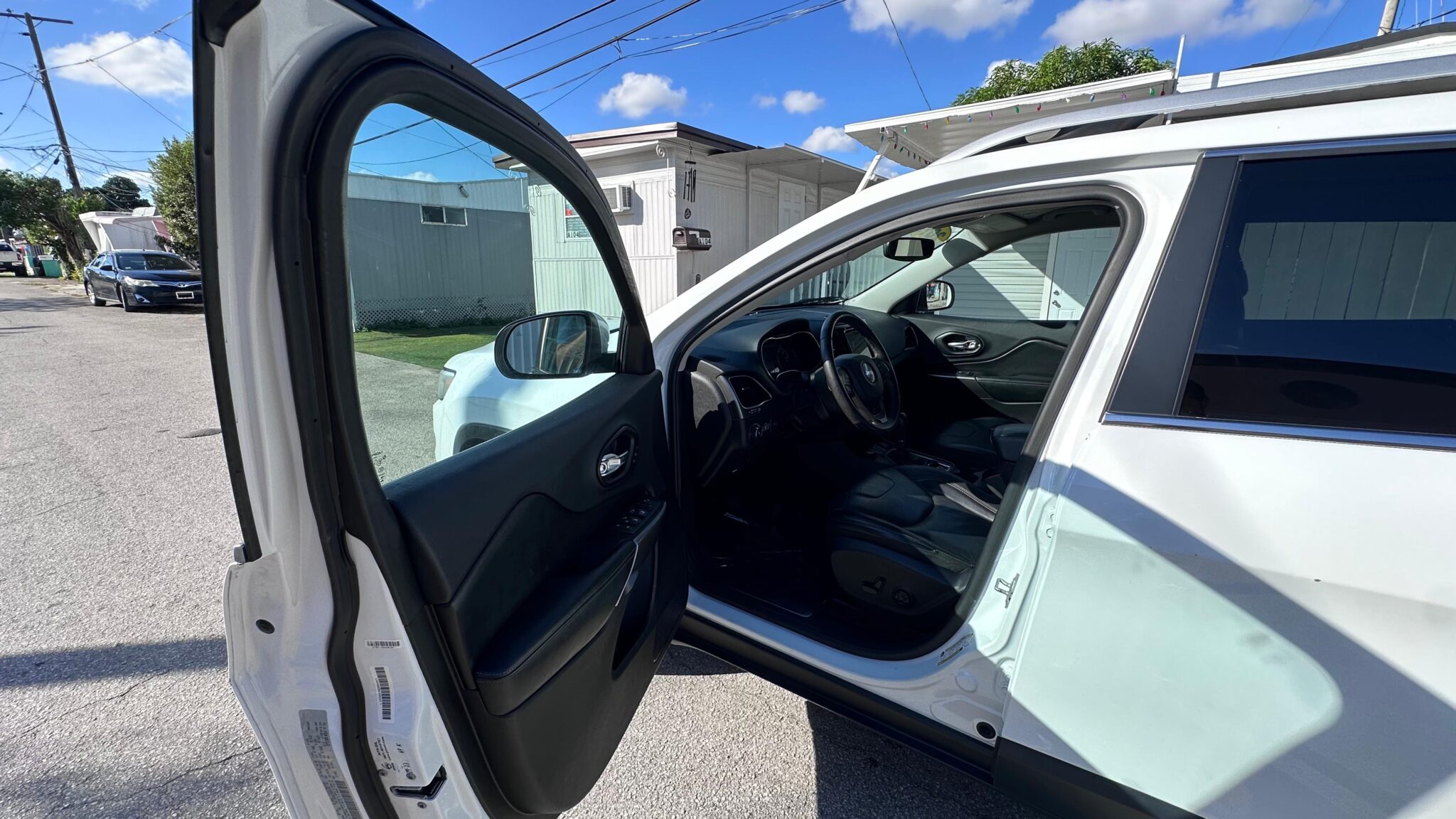 JEEP CHEROKEE LIMITED SPORT UTILITY 4D 2019