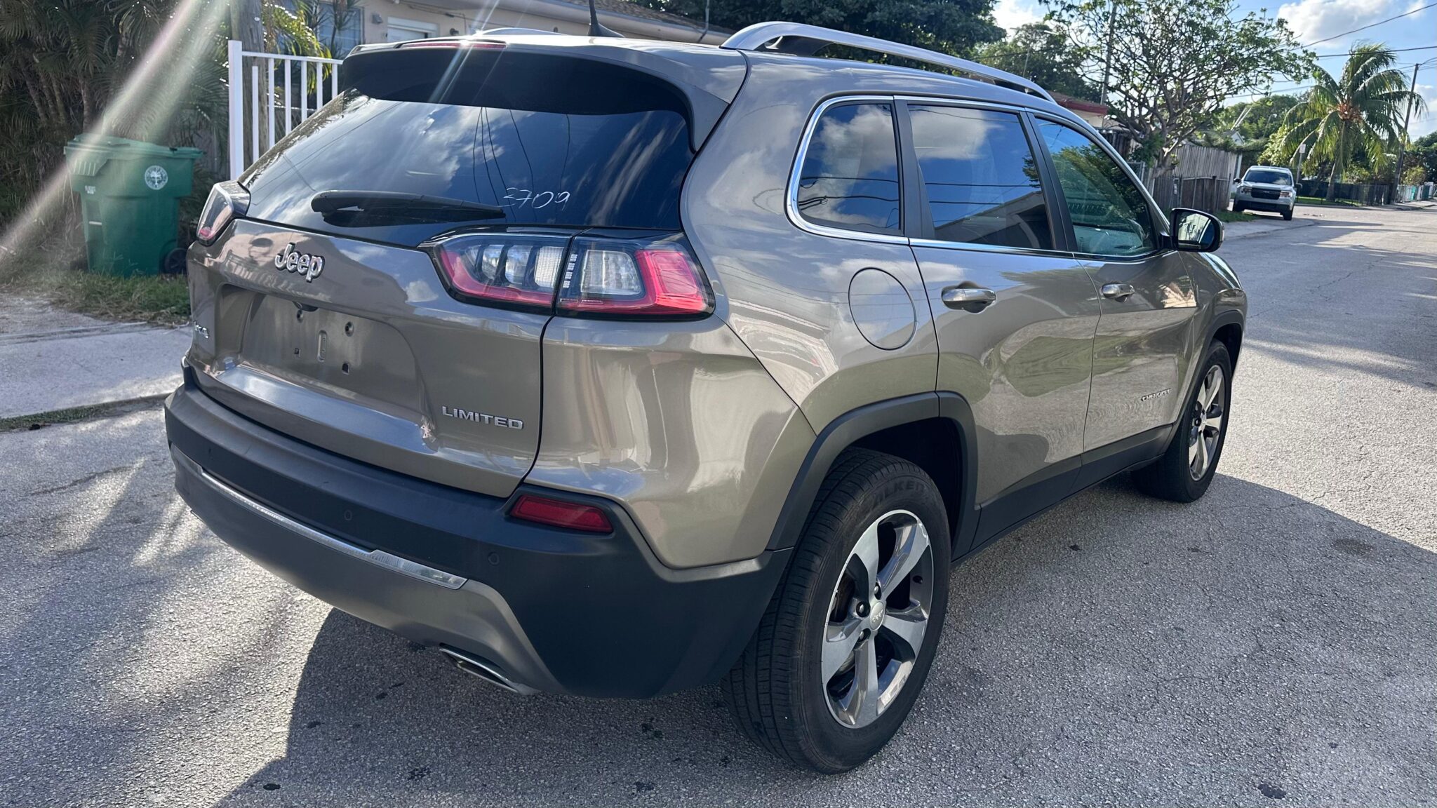 JEEP CHEROKEE LIMITED SPORT UTILITY 4D 2019