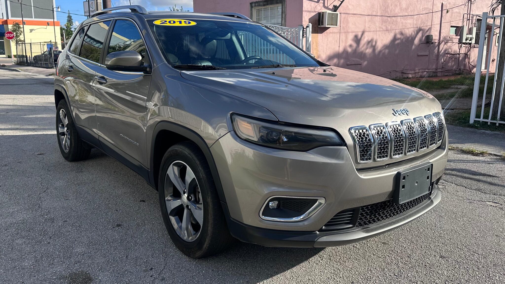 JEEP CHEROKEE LIMITED SPORT UTILITY 4D 2019