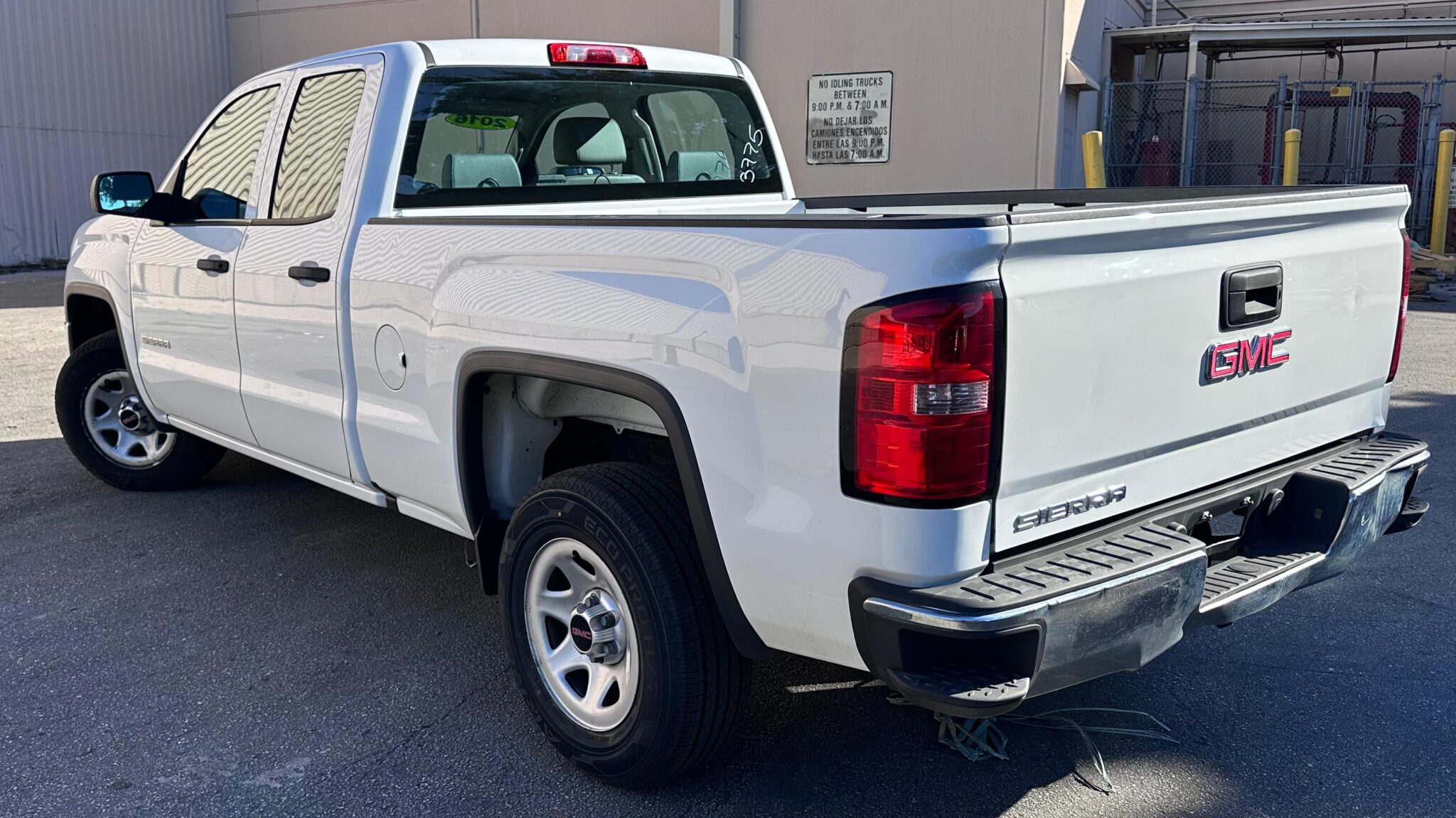 GMC SIERRA 1500 DOUBLE CAB PICKUP 4D 6 1/2 FT 2016