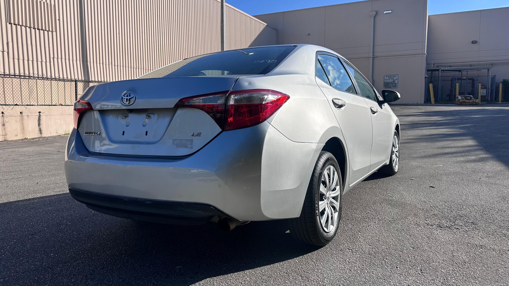 TOYOTA COROLLA LE SEDAN 4D 2015