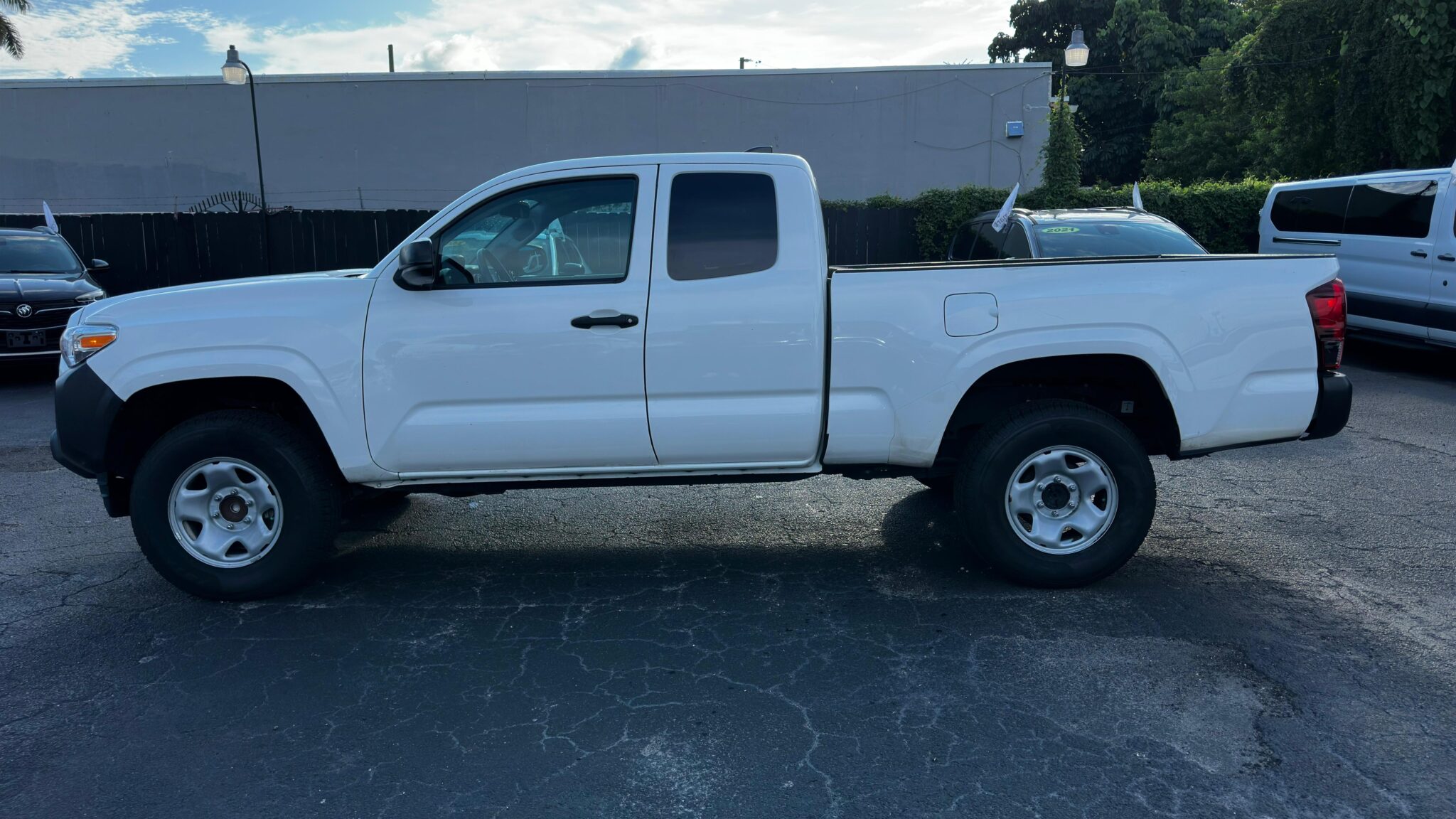 TOYOTA TACOMA ACCESS CAB SR5 PICKUP 4D 6 FT 2022