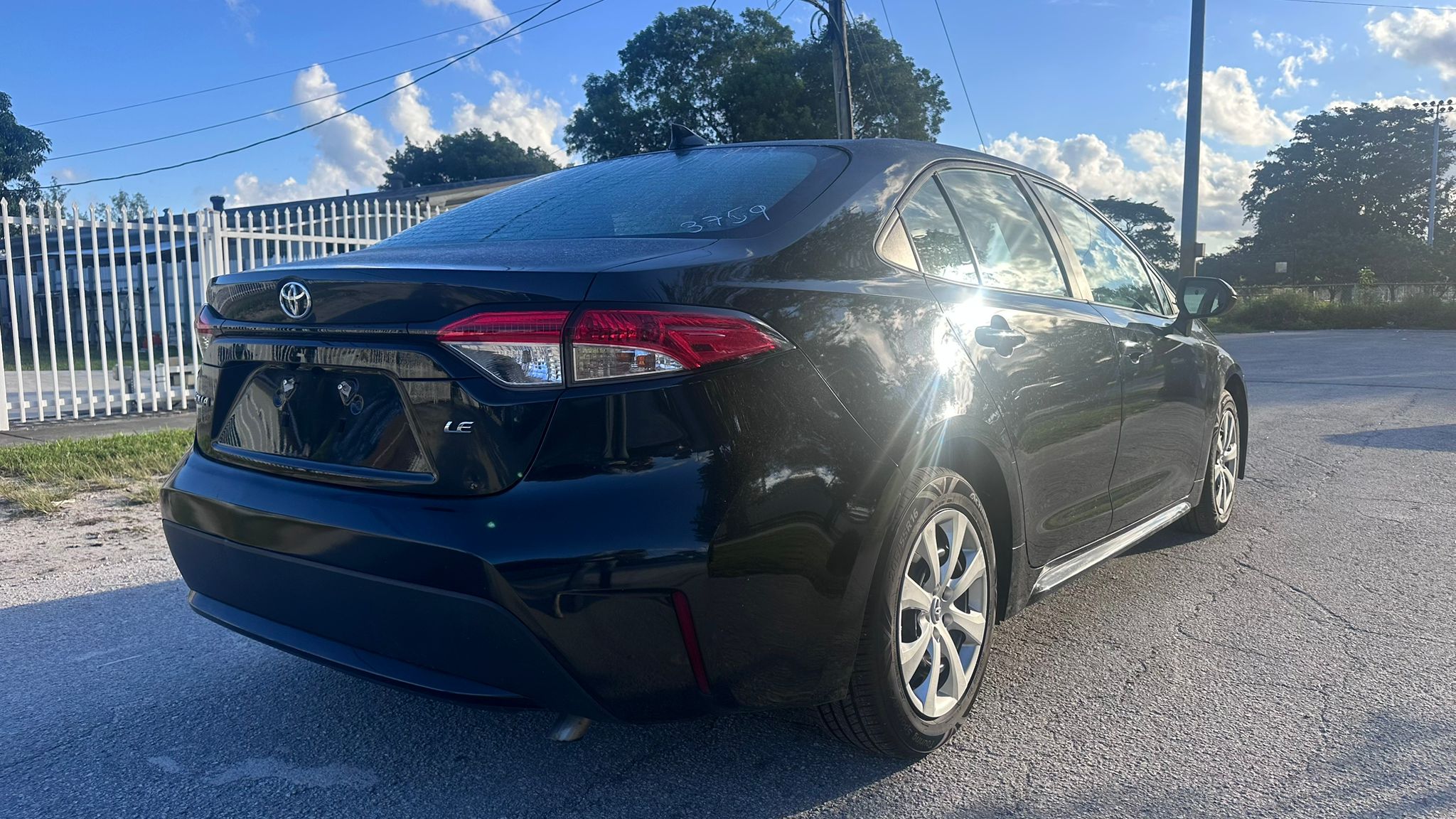 TOYOTA COROLLA LE SEDAN 4D 2020