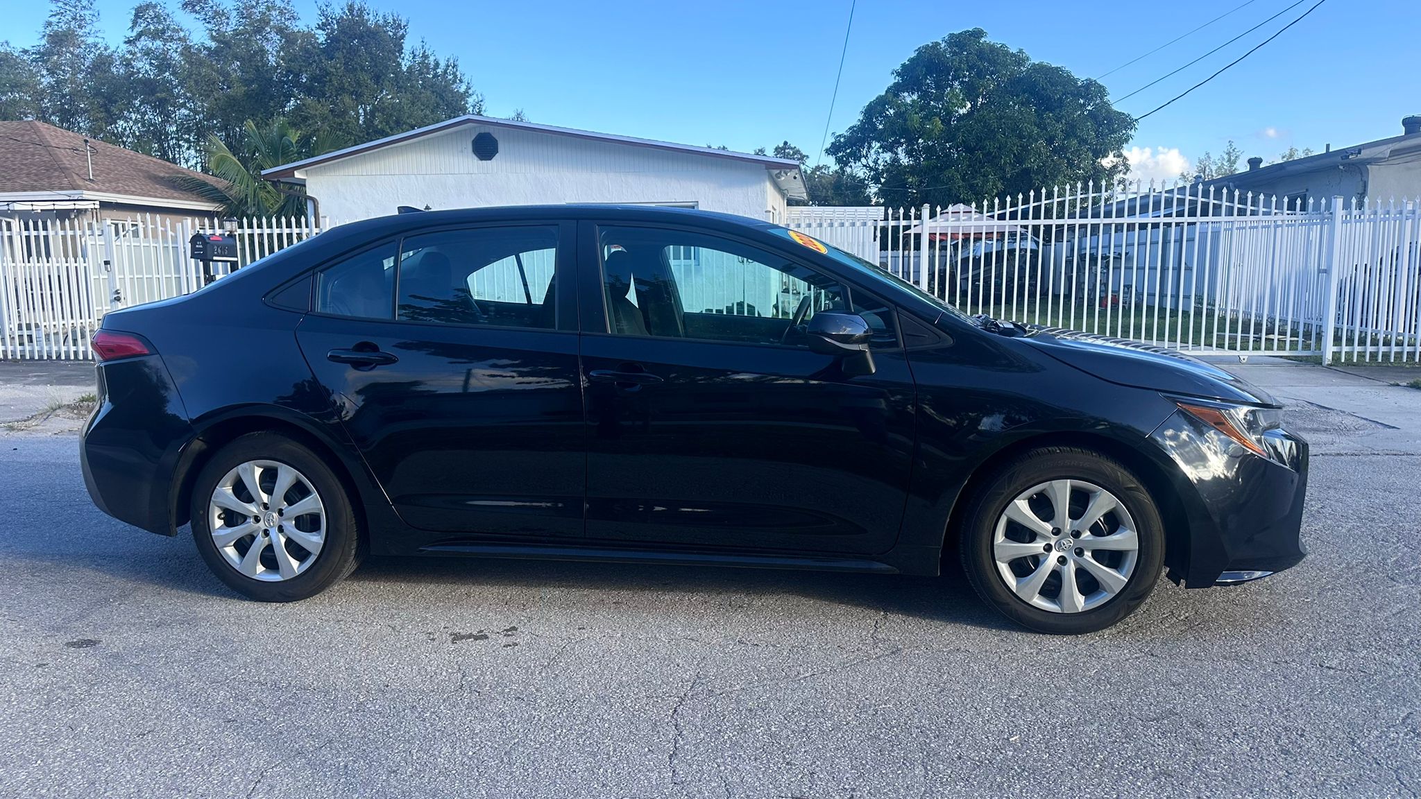 TOYOTA COROLLA LE SEDAN 4D 2020