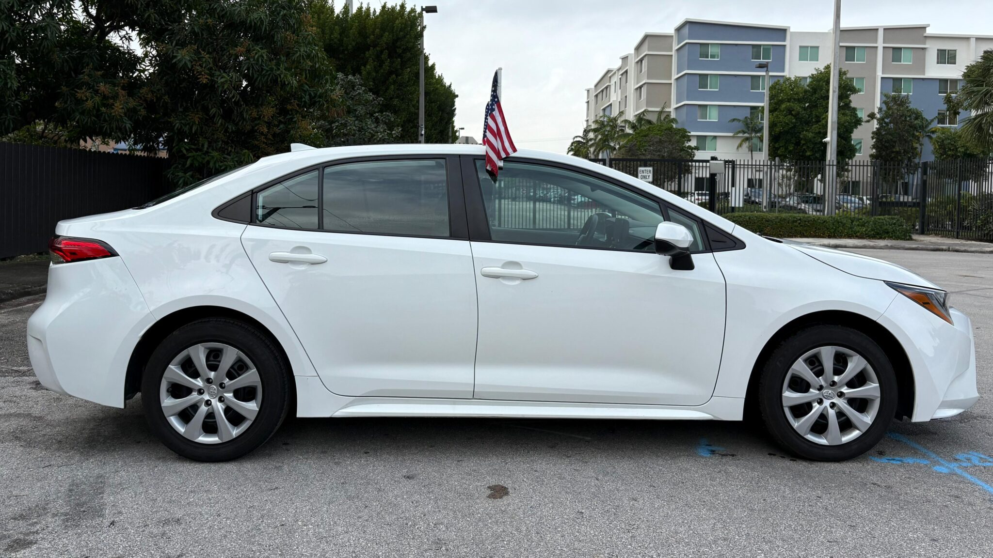 TOYOTA COROLLA LE SEDAN 4D 2022