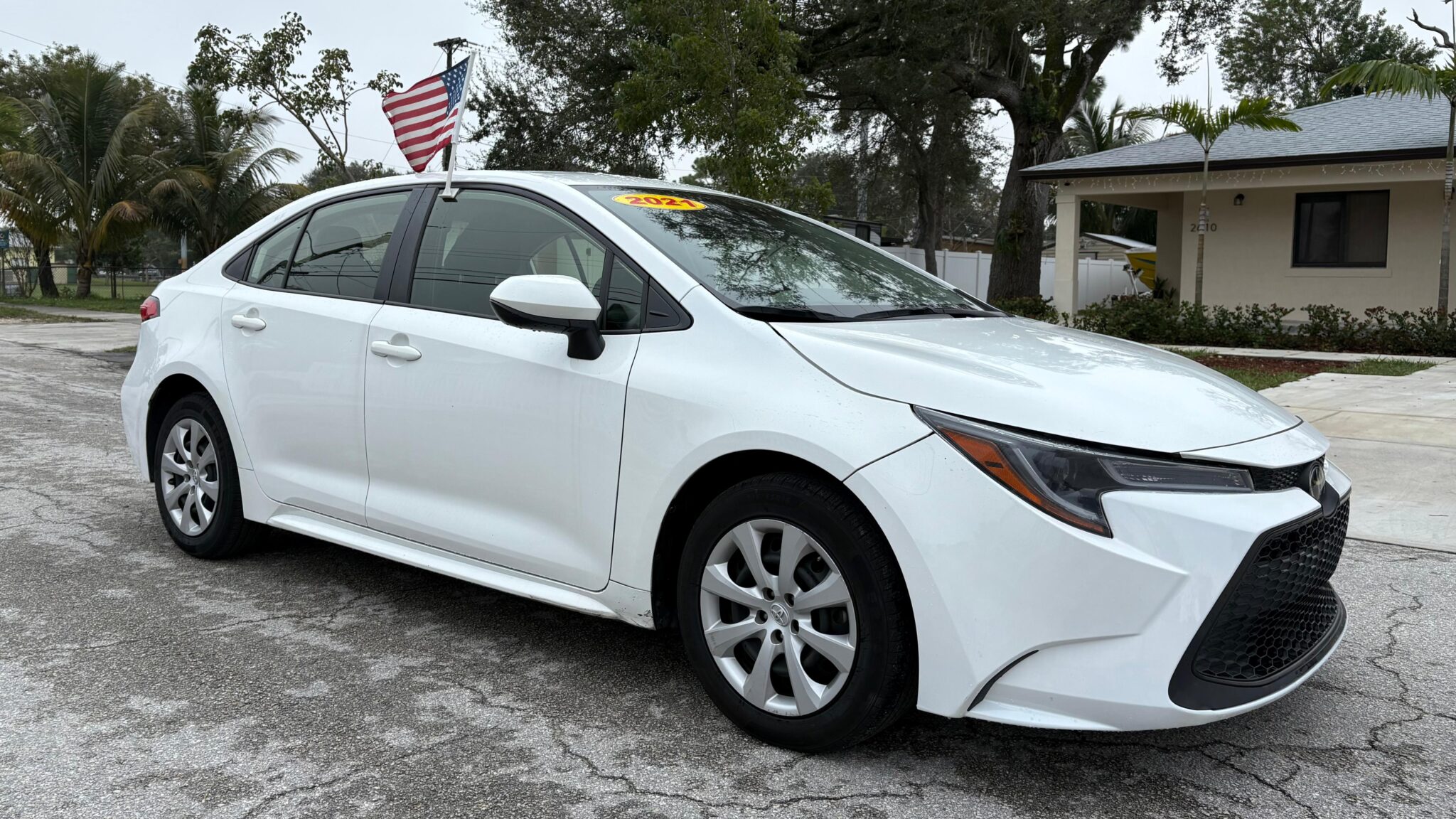 TOYOTA COROLLA LE SEDAN 4D 2021