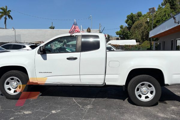 Chevrolet Colorado 2WD Work Truck RWD 2021 - 3656D - lateral left-pickups usadas en franco automotors