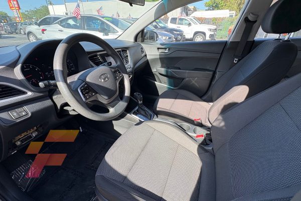 Hyundai-Accent-2019-3934-asiento-franco-automotors