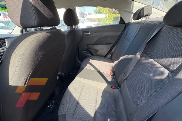 Hyundai-Accent-2019-3934-asientos-franco-automotors