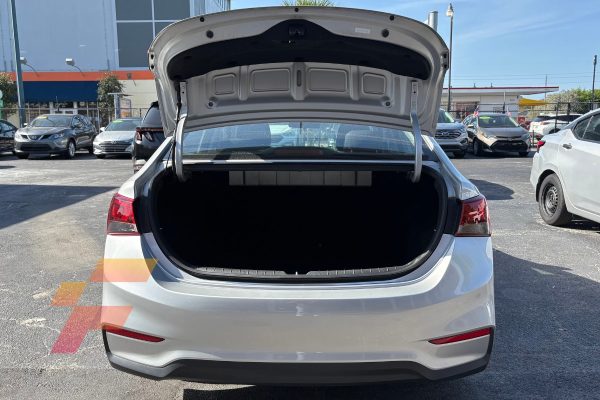 Hyundai-Accent-2019-3934-maletero-franco-automotors