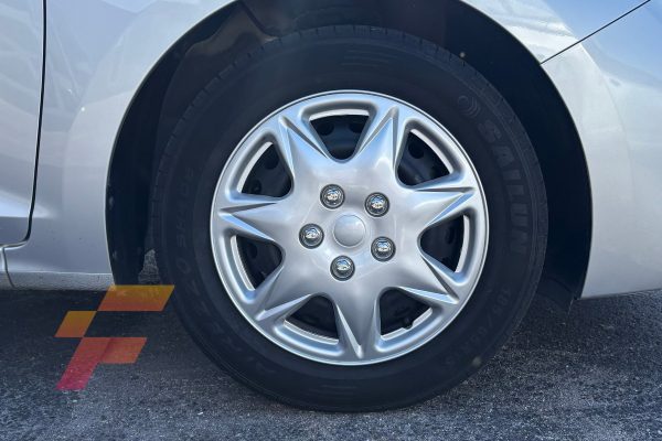 Hyundai-Accent-2019-3934-rueda-franco-automotor