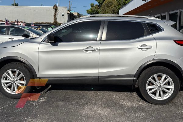 Nissan-Rogue-Sport-2018-3931-lado-lateral-right-autos-usados-de-venta-franco-automotors-miami