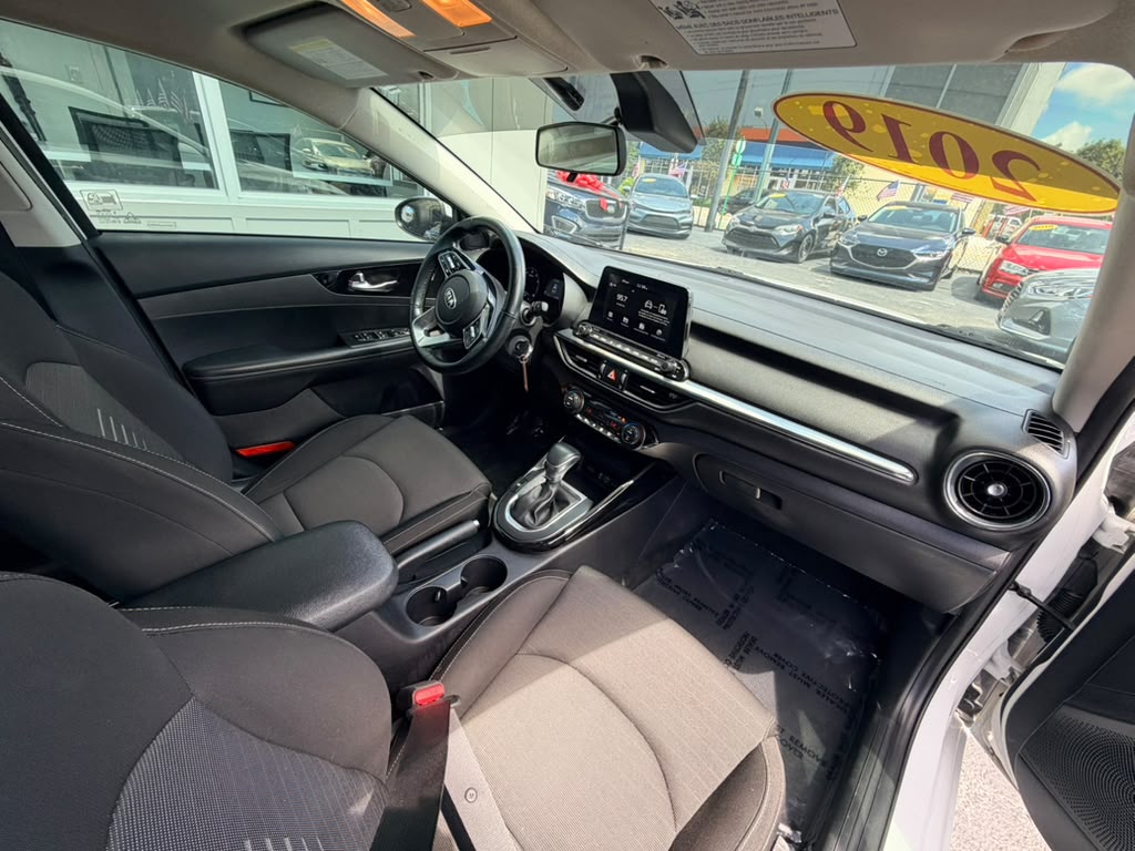 Kia Forte S Sedan 2019 (3946B) - Imagen 11