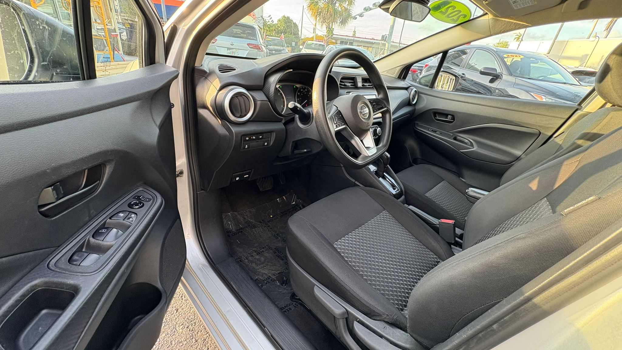 Nissan Versa 2021 (3912B) - Imagen 12