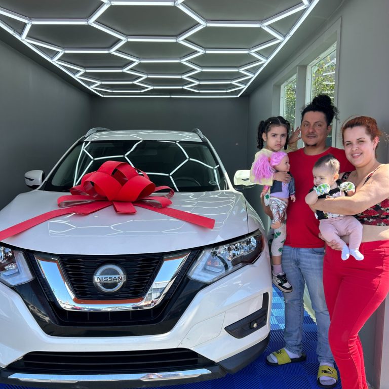 franco automotors miami - venta de carros usados - cliente reciente suv familiar y segura