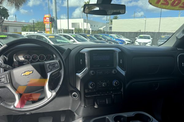 Chevrolet Silverado 1500 2021 - 3774B - interior - franco automotors
