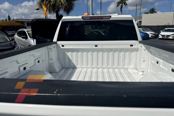 Chevrolet Silverado 1500 2021 - 3774B - trunk open - franco automotors