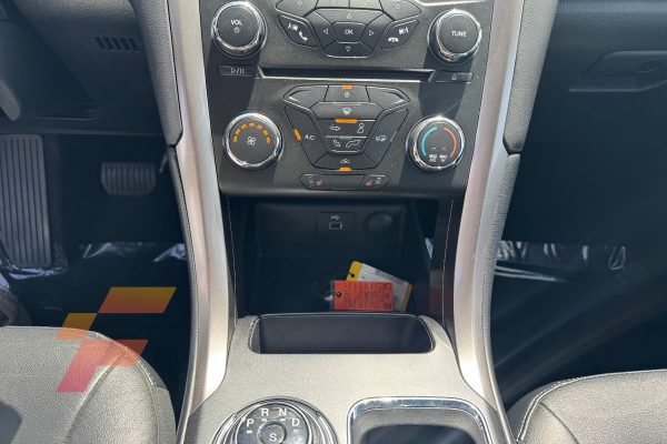Ford Fusion SE 2017 -3957-interior- franco automotors