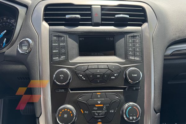Ford Fusion SE 2017 -3957-radio- franco automotors