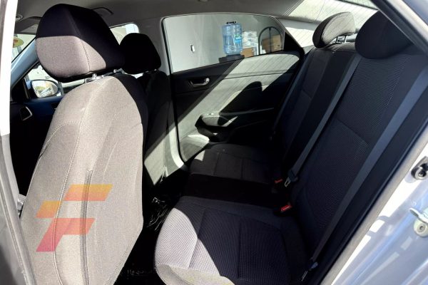 Hyundai Accent 2021 -3952 - back seat - franco automotors