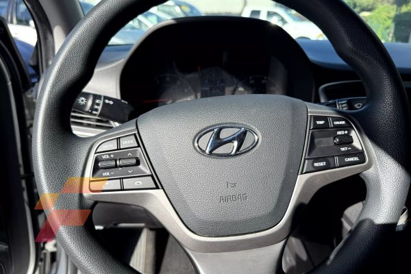 Hyundai Accent 2021 -3952 - steering wheel - franco automotors