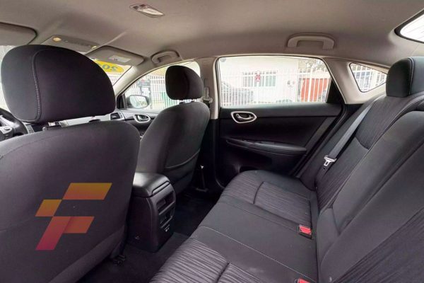 Nissan Sentra SV 2019 - 3825B - back seats - franco automotors