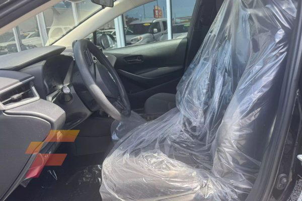 Toyota Corolla LE 2022 - 3665B - front seat - franco automotors
