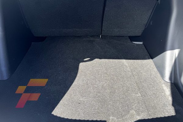 Toyota Yaris IA 2010 - 3906 - trunk open - franco automotors