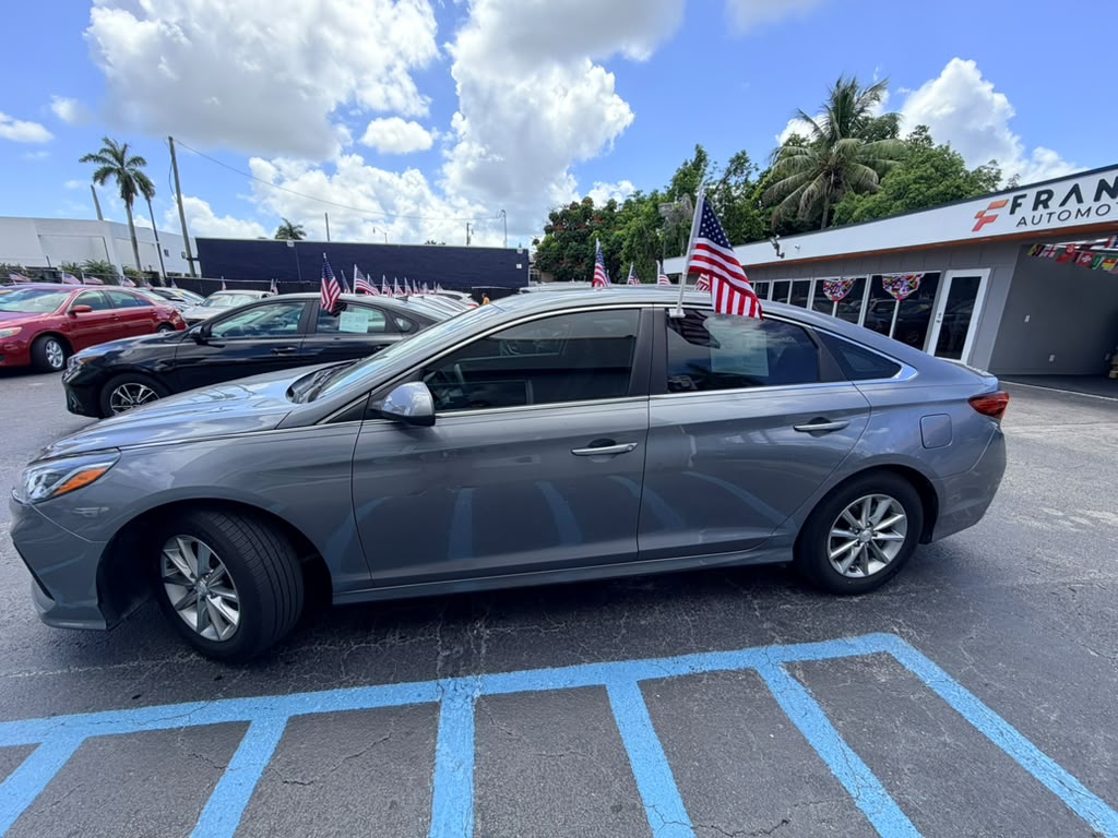 Hyundai Sonata SE 2019 (3933B) - Imagen 4