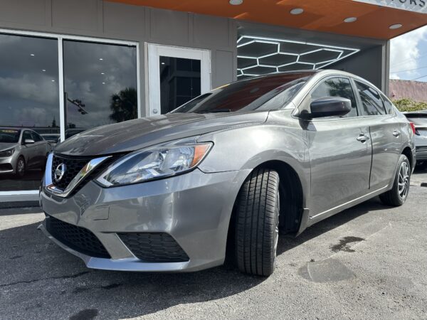 Nissan Sentra S 2019 (3879B)