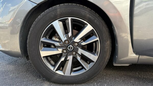 Nissan Versa SV 2020 (3711C) - Imagen 12