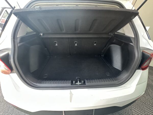 Hyundai Venue SE Sport 2021 (3631B) - Imagen 12
