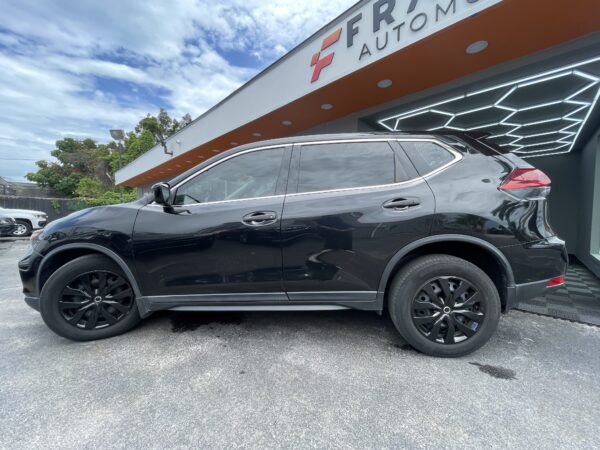 Nissan Rogue S 2020 (3984) - Imagen 3