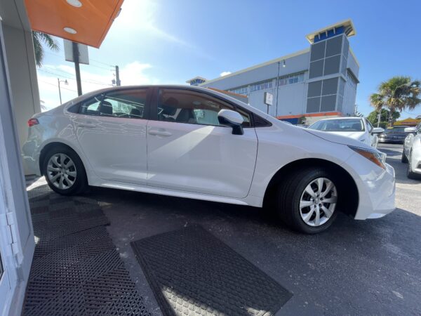 Toyota Corolla LE 2022 (3351C) - Imagen 4