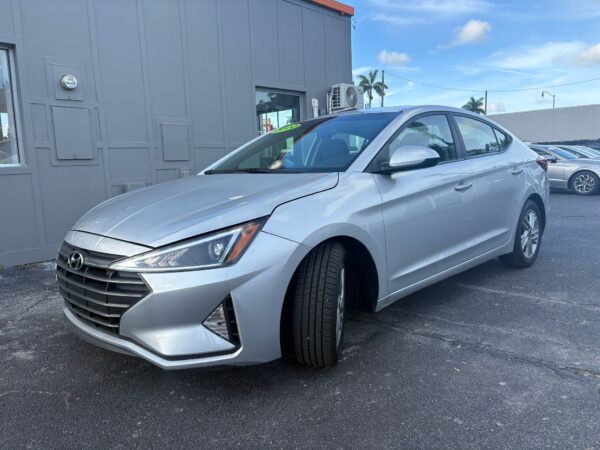 Hyundai Elantra Value Edition 2020 (3817B) - Imagen 4