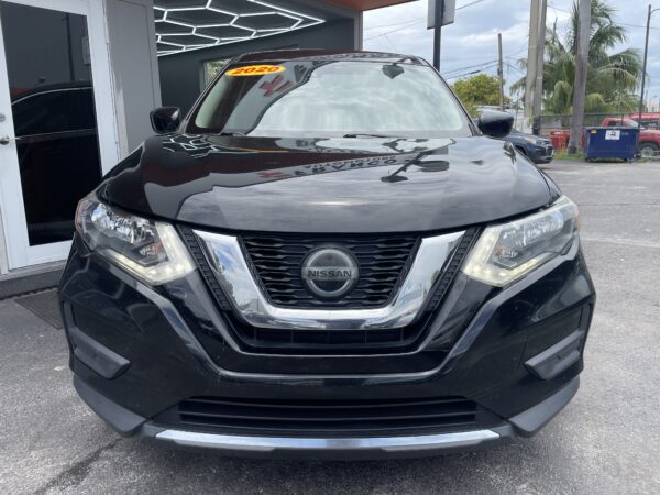 Nissan Rogue S 2020 (3984) - Imagen 5